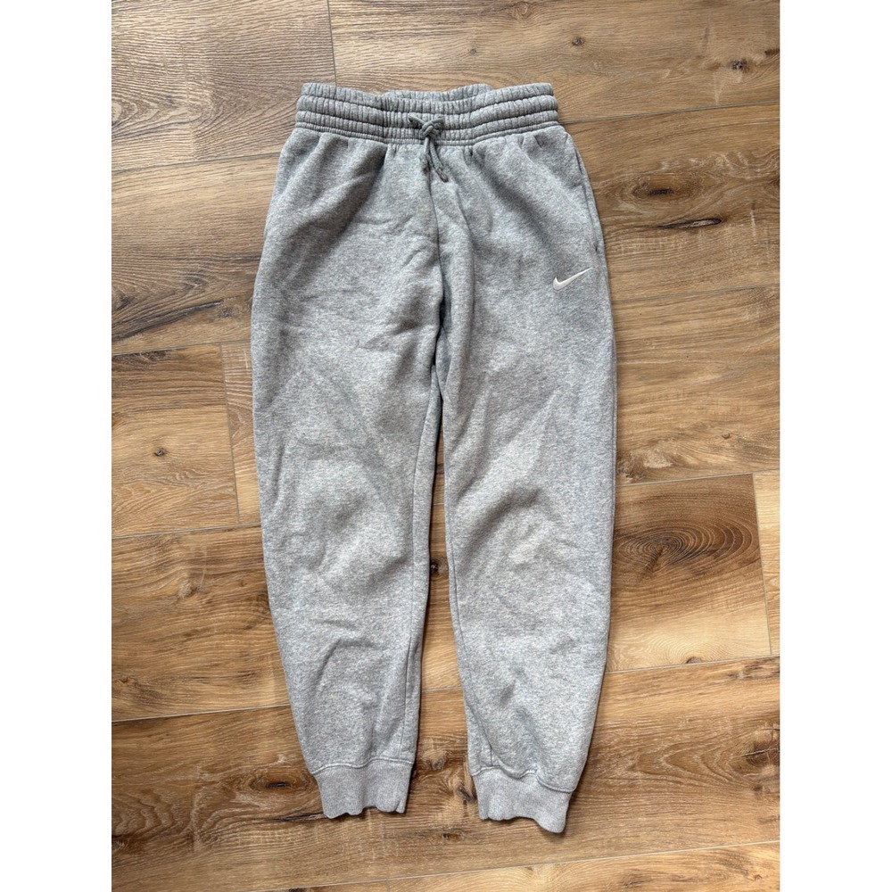 Nike Sportswear Club Fleece Joggers Women's Size Small Gray Sweatpants Gym